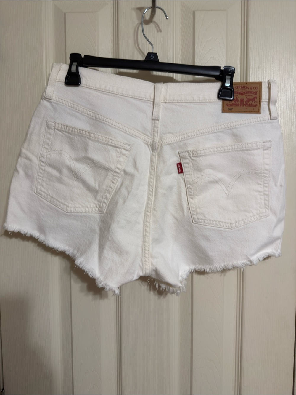 Levi's White Frayed Hem High-Rise Denim Shorts - Picture 2 of 3